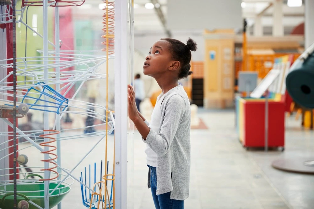 Explore Summerlin's best indoor fun for kids! Discover where Jovie nannies take children to beat the heat and make the most of summer!
