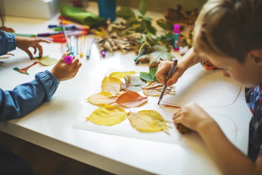 Flexible fall break childcare options give busy parents peace of mind while keeping kids engaged all autumn long.