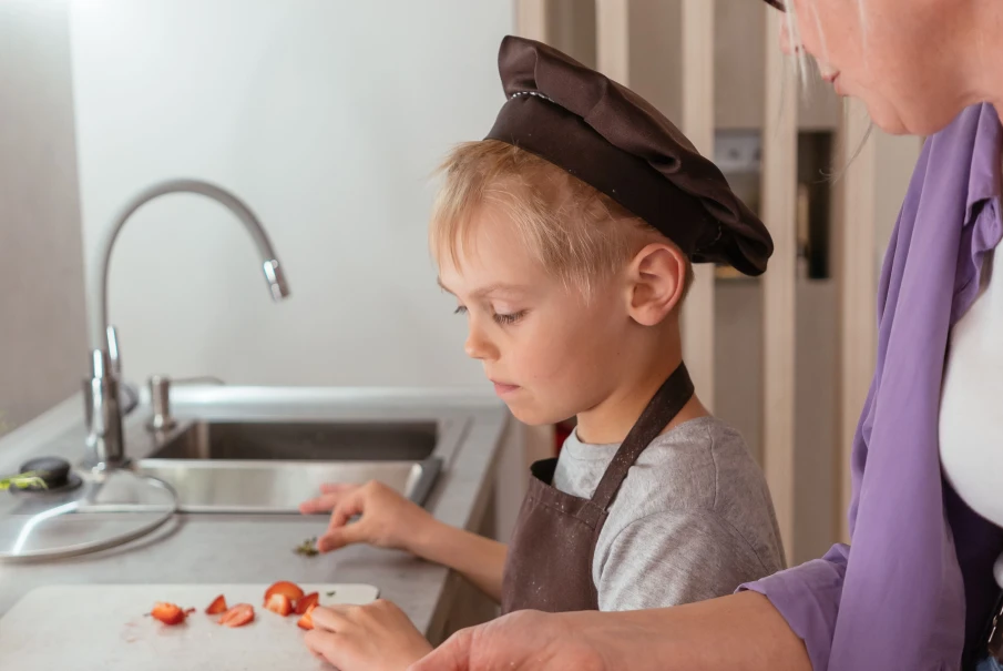 Sensory-Rich Holiday Play Delights Toddlers and Preschoolers
