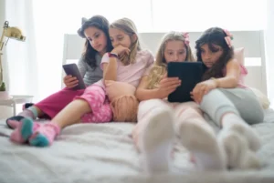 A Richmond Parent’s Guide to Balancing Screen Time for Kids