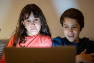 How Orlando Families Manage Screen Time For Kids Without Guilt