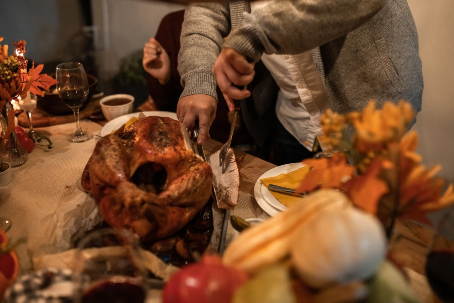 Hire a qualified Thanksgiving nanny or babysitter in St. Augustine for safe kitchen crafts, routine support, and stress-free hosting.